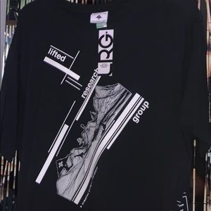T shirt lrg
